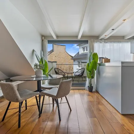Luxury Escape With Jacuzzi Bathtub In Hollerich Id11 Apartment *
