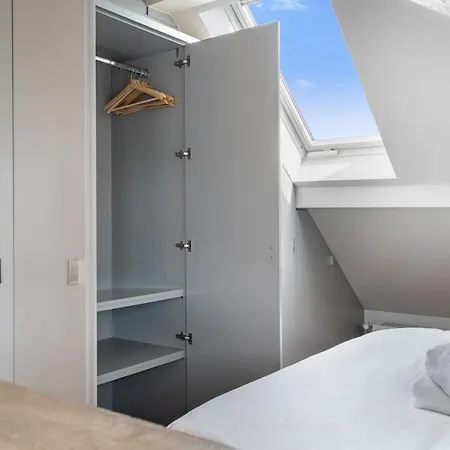 Luxury Escape With Jacuzzi Bathtub In Hollerich Id11 *