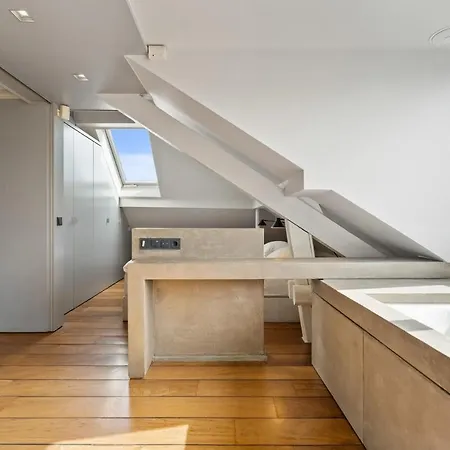 Luxury Escape With Jacuzzi Bathtub In Hollerich Id11 Apartment *