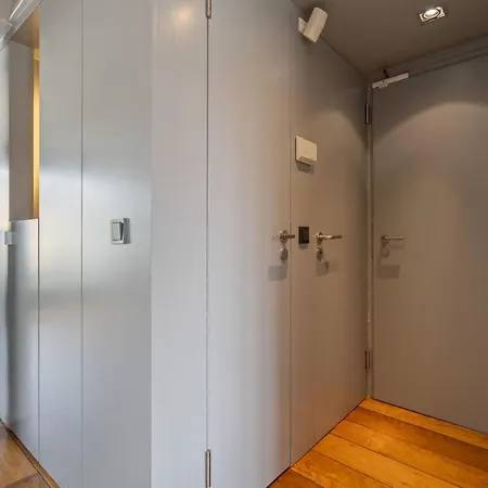 Apartment Luxury Escape With Jacuzzi Bathtub In Hollerich Id11